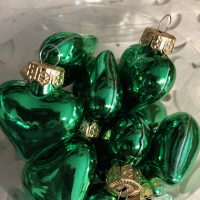 Ornaments Deck Your Feather Tree Tub of Mini Hearts Shiny Green!